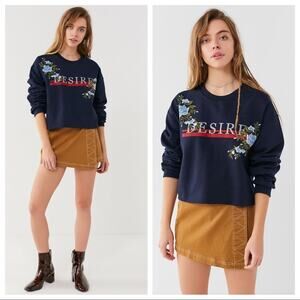 UO Desire Cropped Pullover Sweatshirt Size Large